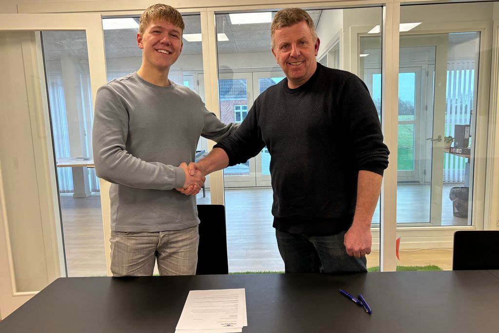 Alex Maansen og Morten Eriksen har indgået aftale om, at teenageren fra Løgstør skal køre for Nymark Racing
(Foto: Nymark Racing)